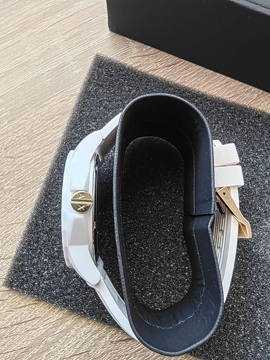 Оригинален дамски часовник Armani Exchange