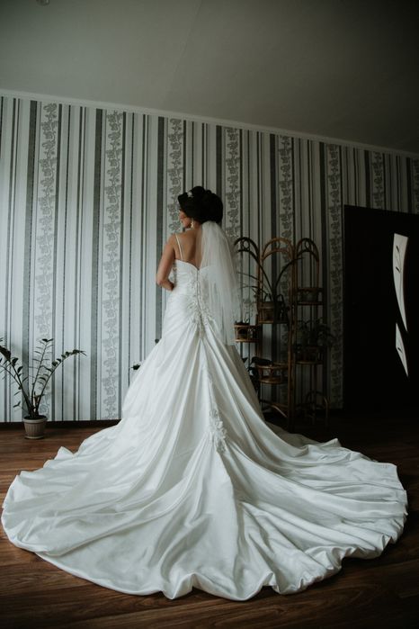 Продам свадебное платье