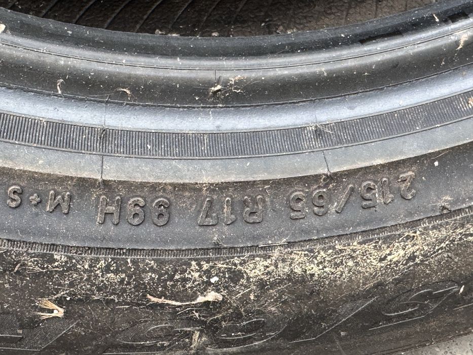 215/65/R17 Pirelli Scorpion 4бр зимни dot3616 6-7мм
