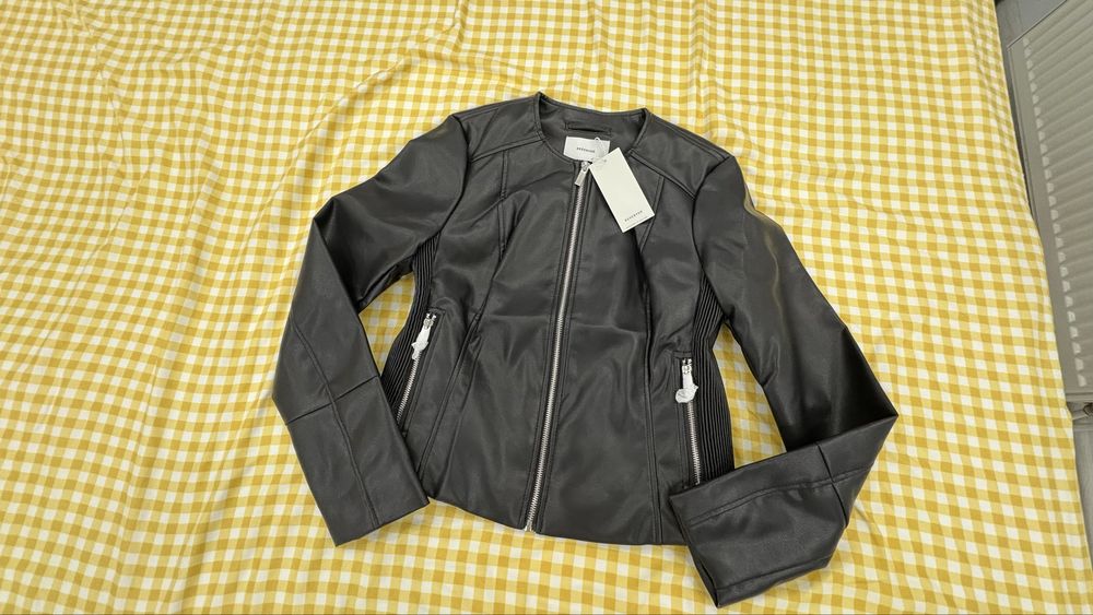 Reserved дамско черно кожено яке еко кожа