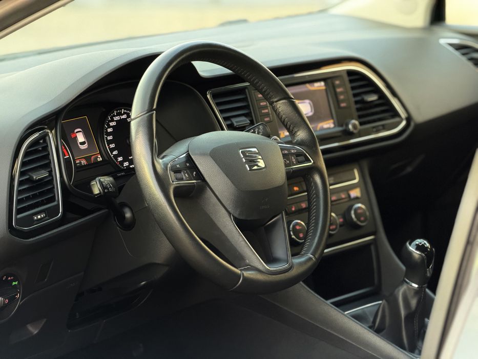 Seat Leon FR , 2015 , 1.6 Diesel , Faruri Bi-LED , Adusa recent ( 5F )