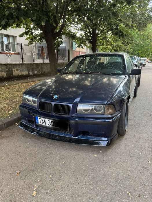 BMW E36 320i 6 cilindrii in acte la zi