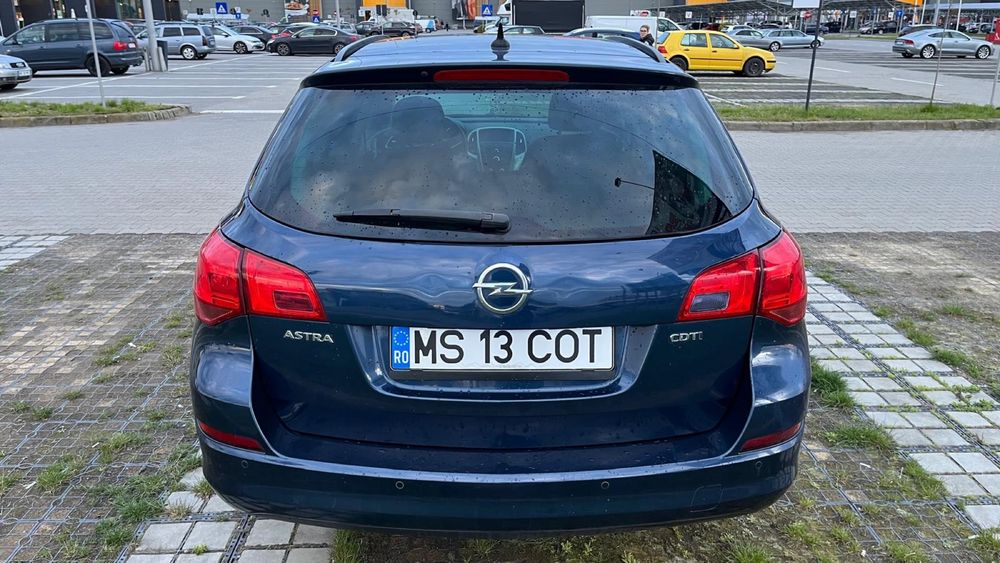Opel Astra J Sports Tourer  1.7 CDTI - 2011 - Recent inmatriculat !
