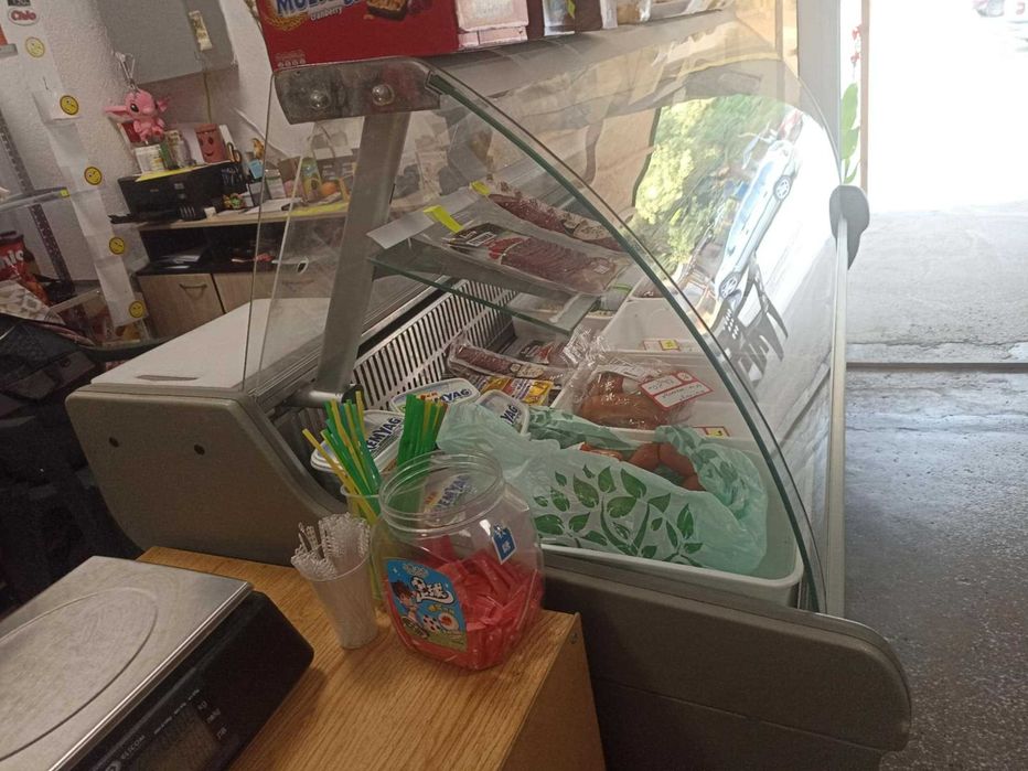 Хладилна Витрина