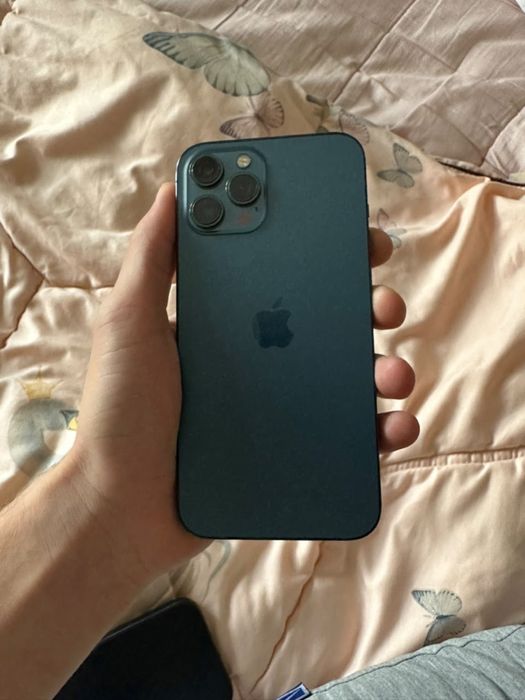 продам Iphone 12 pro max