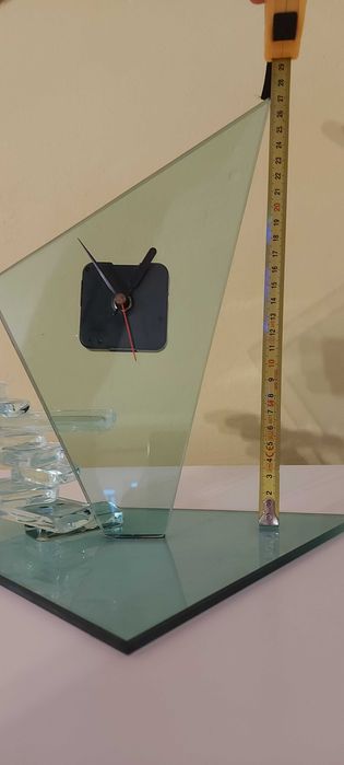 Ceas pentru birou din sticla hand made unicat analogic quartz baterie