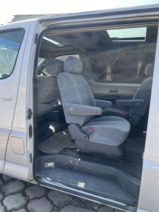 Продам Toyota Granvia