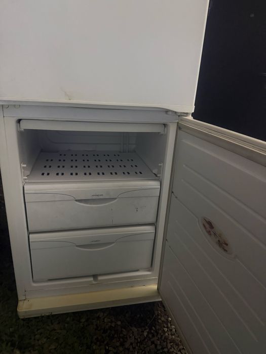 Продам холодильник Атлант