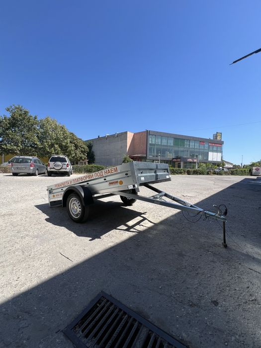 Ремаркета и платформи под наем и транпортни услуги