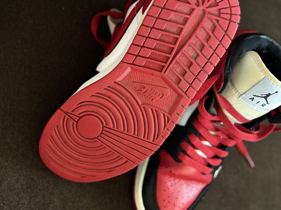 Adidasi Air jordan 1