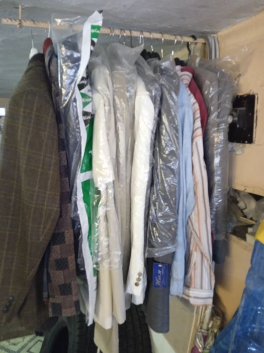 Спешно.Продавам нови дамски дрехи.