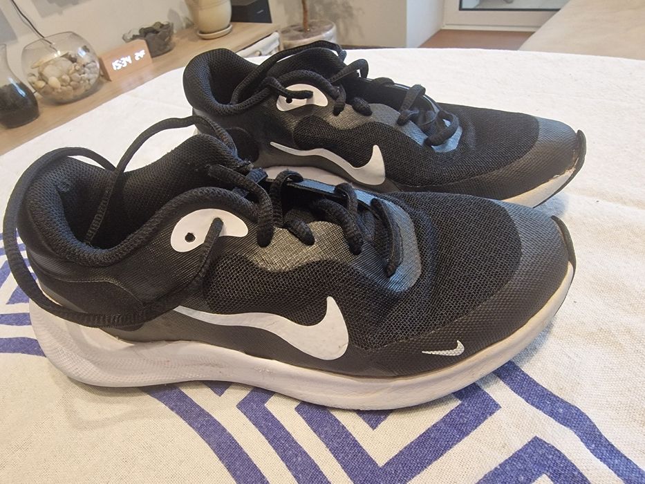 Маратонки Nike 35номер