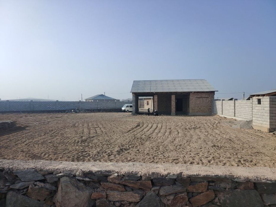 Уй сотилади Навоий шахар Кармана тум. фарход Савхоз.  Коробка холатида