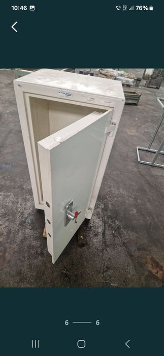 Dulap pentru arme și seif