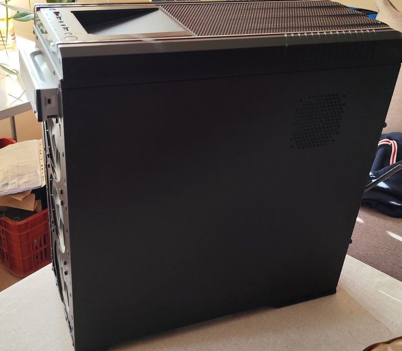 CUSTOM Настолен компютър