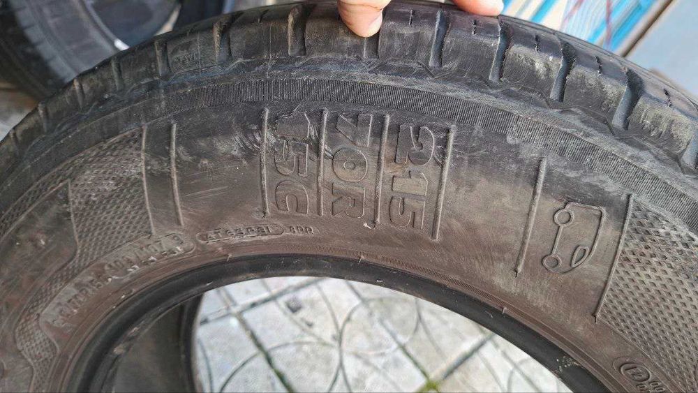 4бр Летни гуми за бус 215 70 15С — Kleber