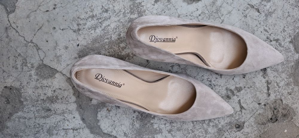 Продаю женские туфли