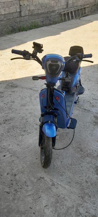 электрольный скутер ск8