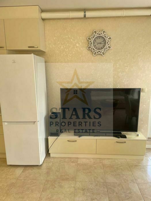 Продава се Двустаен апартамент в Варна, Възраждане 1 - 85 кв.м за 1800 €/кв.м - Снимка #9