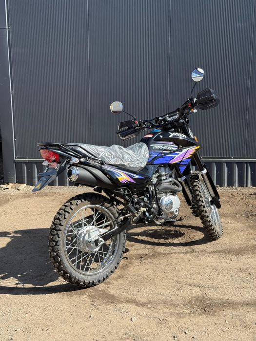 Мотоцыкл Yaqi.