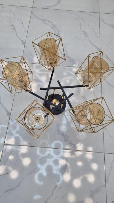 Люстра плафонли.