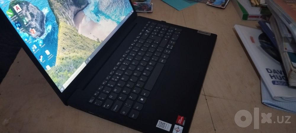 Lenovo notebook sotiladi