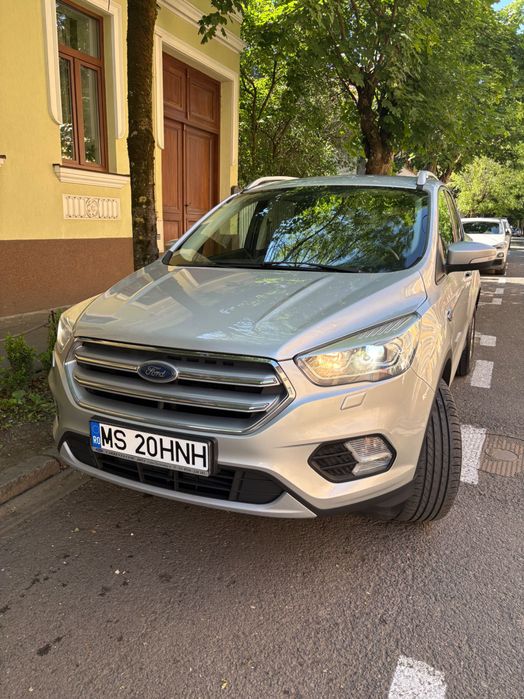 Ford Kuga 2019 4x4 2D Full Option