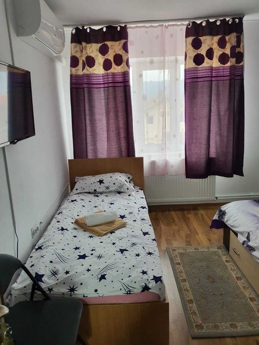 Pensiune D+P+M si anexe, teren 613 mp in Calimanesti -Jiblea