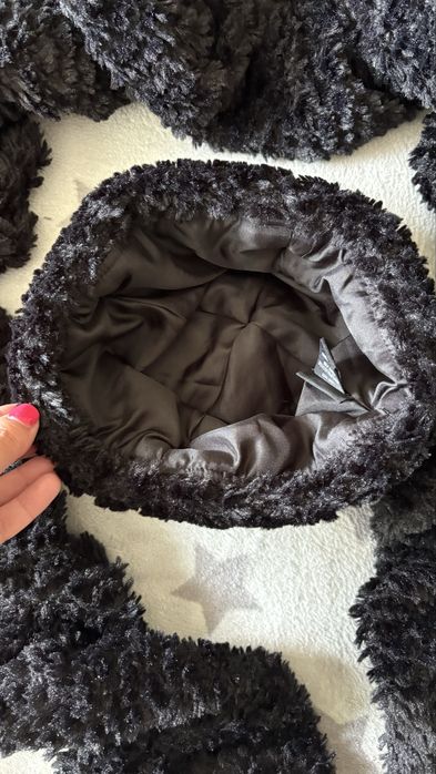 Комплект шал и шапка нови