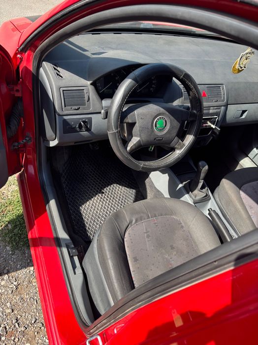 Шкода фабия 1.2 бензин