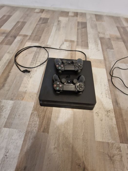 Ps4 Slim + Pachet De Jocuri Complet 36 De jocuri | +2 controllere |