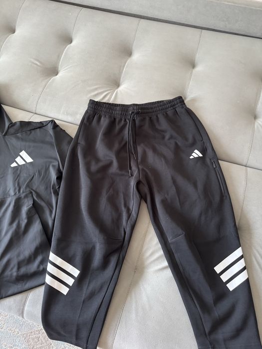 Продам вещи Adidas