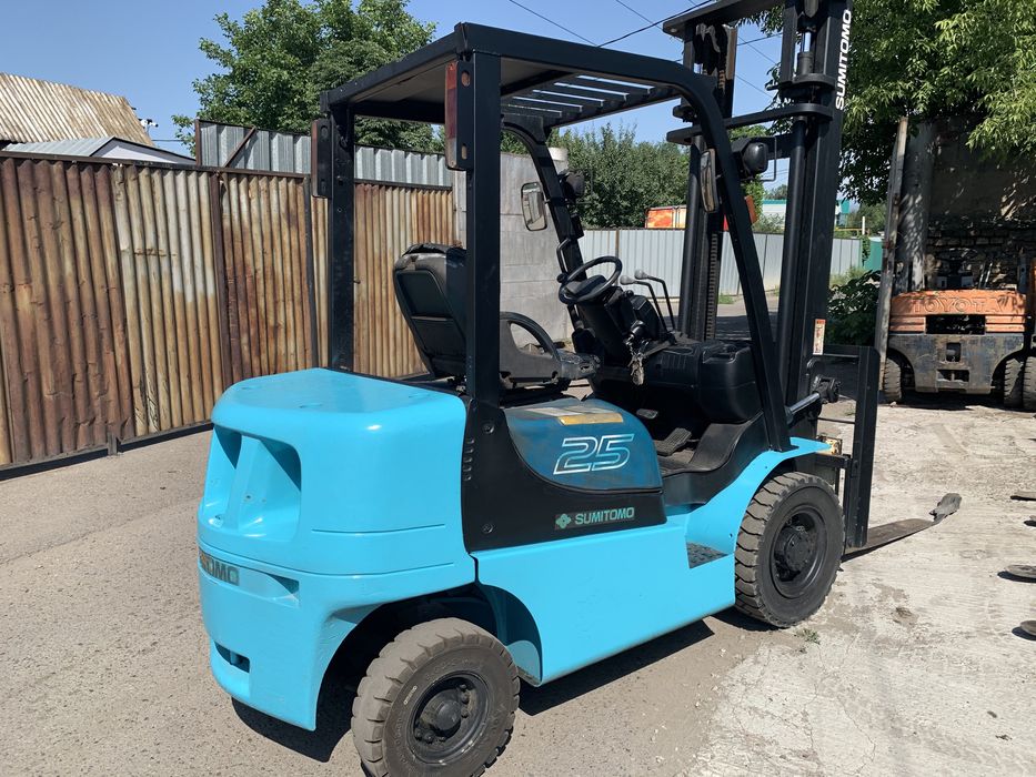 Вилочный погрузчик