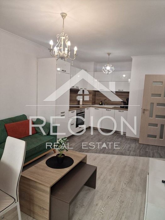 Дава се под наем Двустаен апартамент в Варна, Център - 65 кв.м за 612 € - Снимка #1