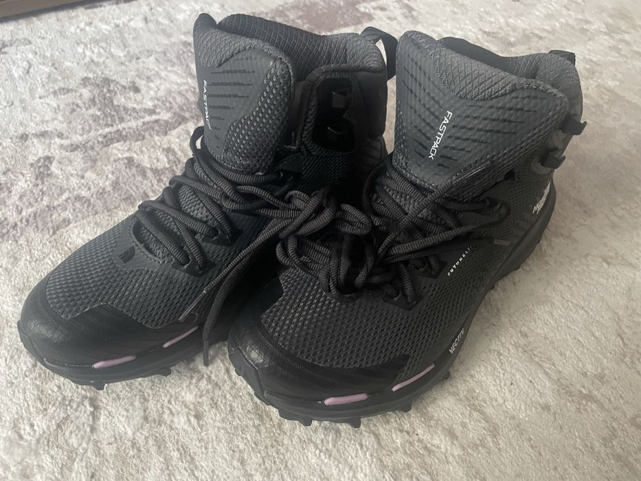 Vand ghete dama The North Face 39,5 marime noi , originale