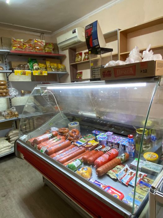 Продав витринный холодильник