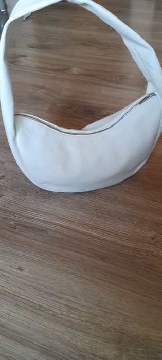 Бели летни чанти по 8 €