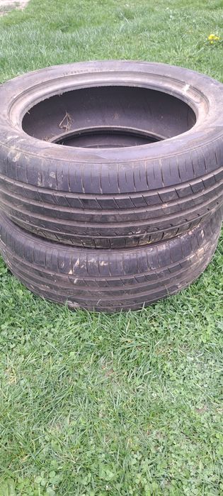 Vând 2 cauciucuri 225/55 R17 de vară