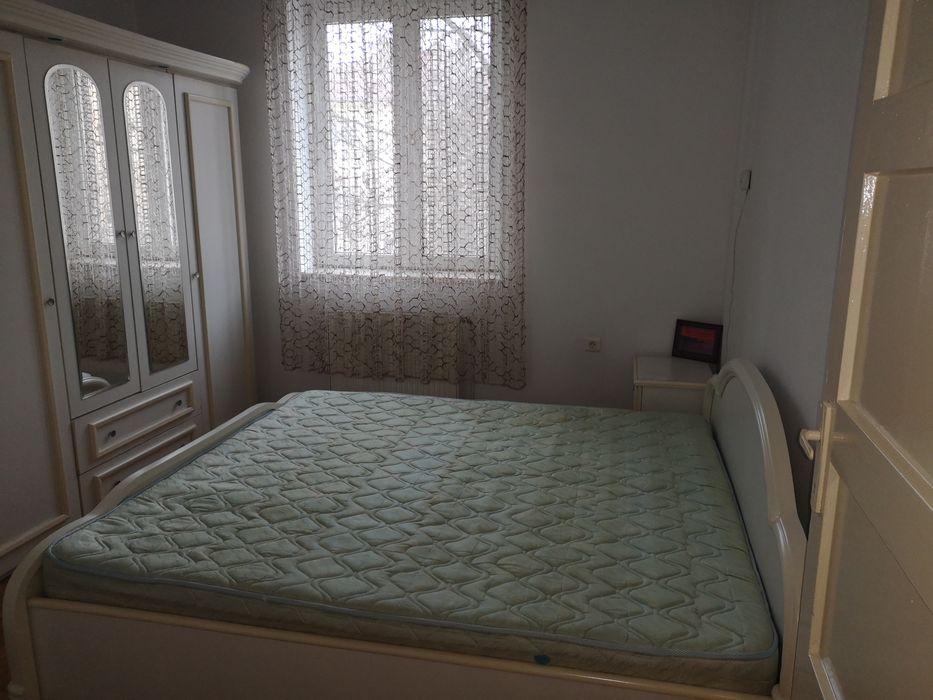 Închiriez apartament