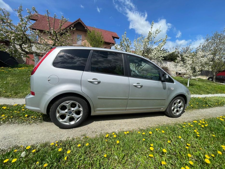 Vand sau schimb ford c-max
