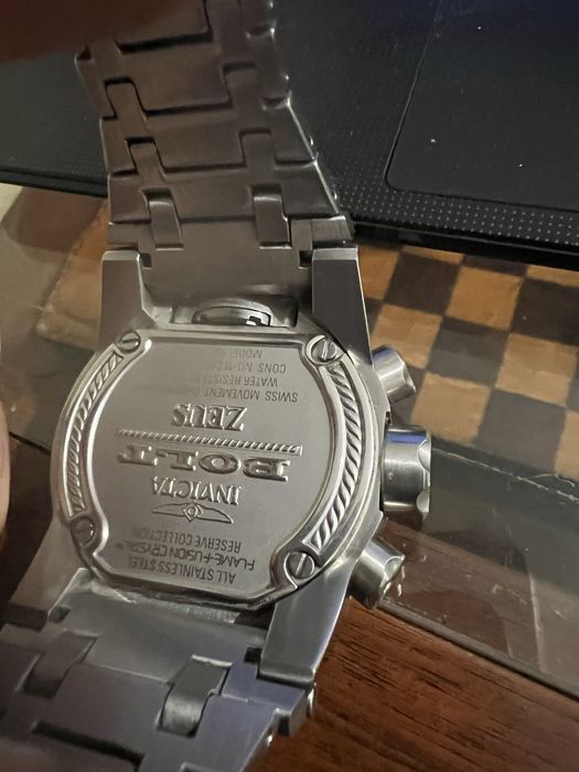 Продаются мужские часы "Invicta"