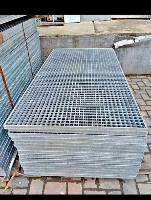 Gratare zincate la diferite dimensiuni debitam la dimensiunea dorită d