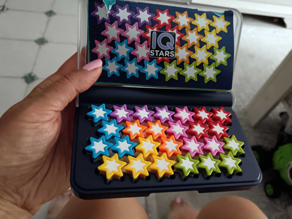 Продавам ghost hunters Търсачка на духове и Smart Games