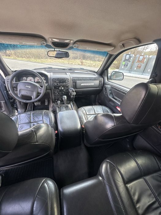 Vand/schimb Jeep Grand Cherokee 4.7 Benzina autoutilitara