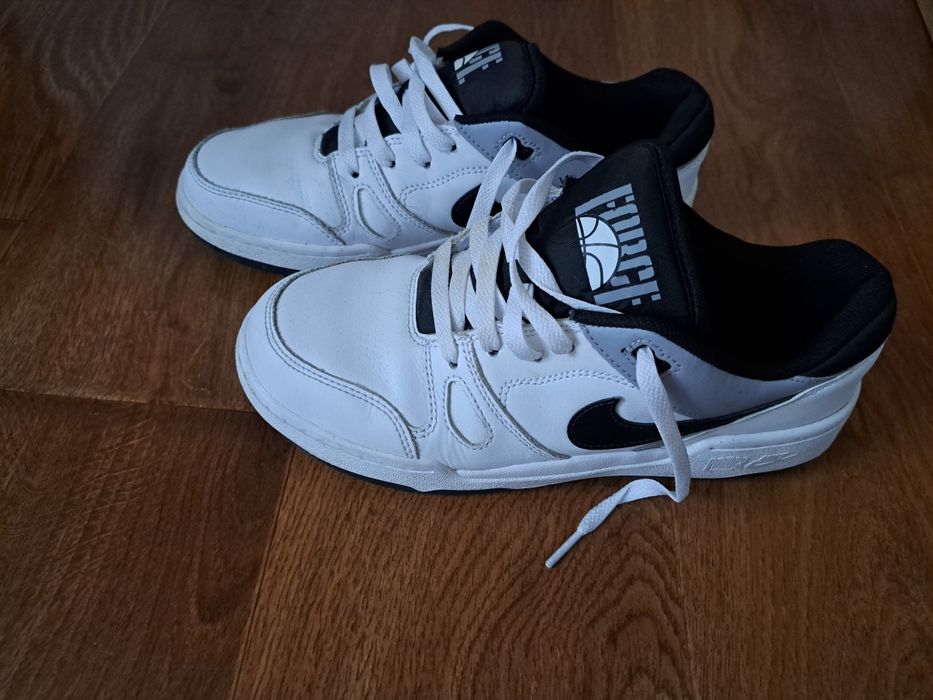 Маратонки Nike 39 номер