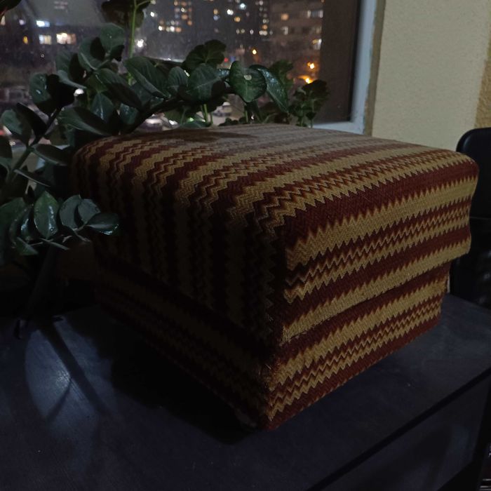 подарявам два фотьойла с две табуретки