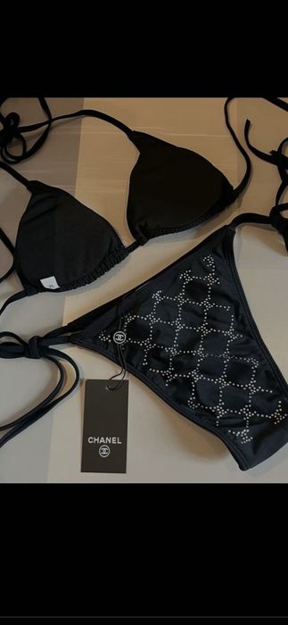 Costum de baie Chanel, model 2026