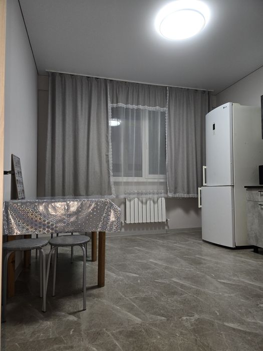 Квартира посуточно мкр  Самал новая