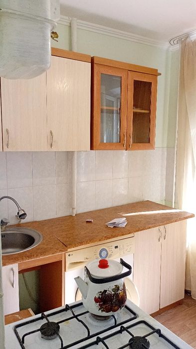 продам 1 ком.кв.в 5мкр дом 19
