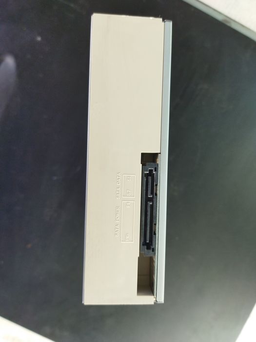 Дисковод    DVD-RW